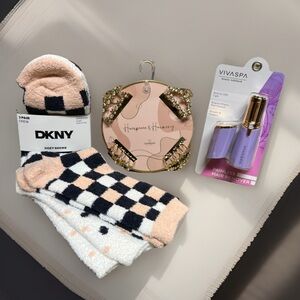 DKNY Socks/ DANBAR mini clips / VIVASPA hair remover bundle